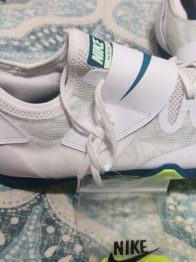 Nike Kids' White Teal PV Elite Training Shoe